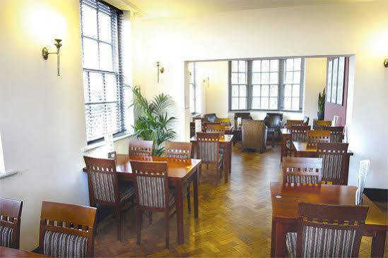 The Mitre Inn Knaresborough Exterior photo
